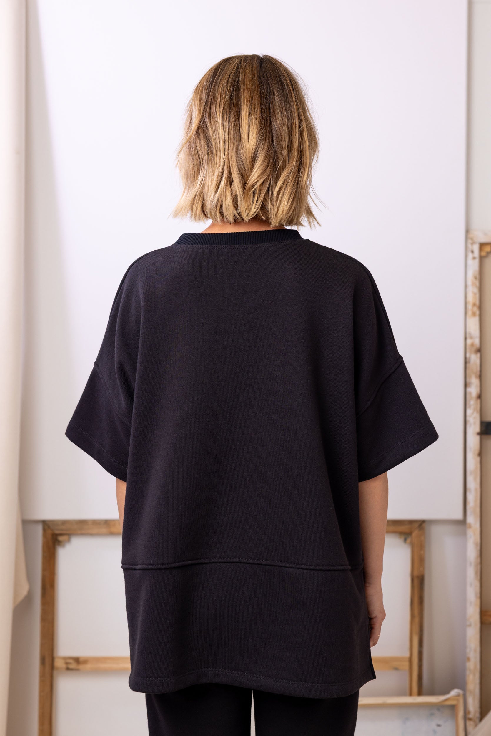 Love Sweatshirt Tee | Black